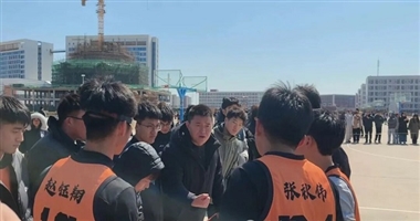 以球会友凝合力，青春逐梦共奋进——河北科技学院汽车工程学院与经济与管理学院开展篮球友谊赛